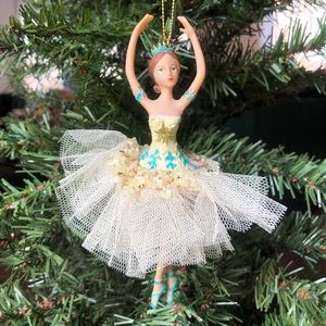 Gift! Ballerina ornament - Snow Queen